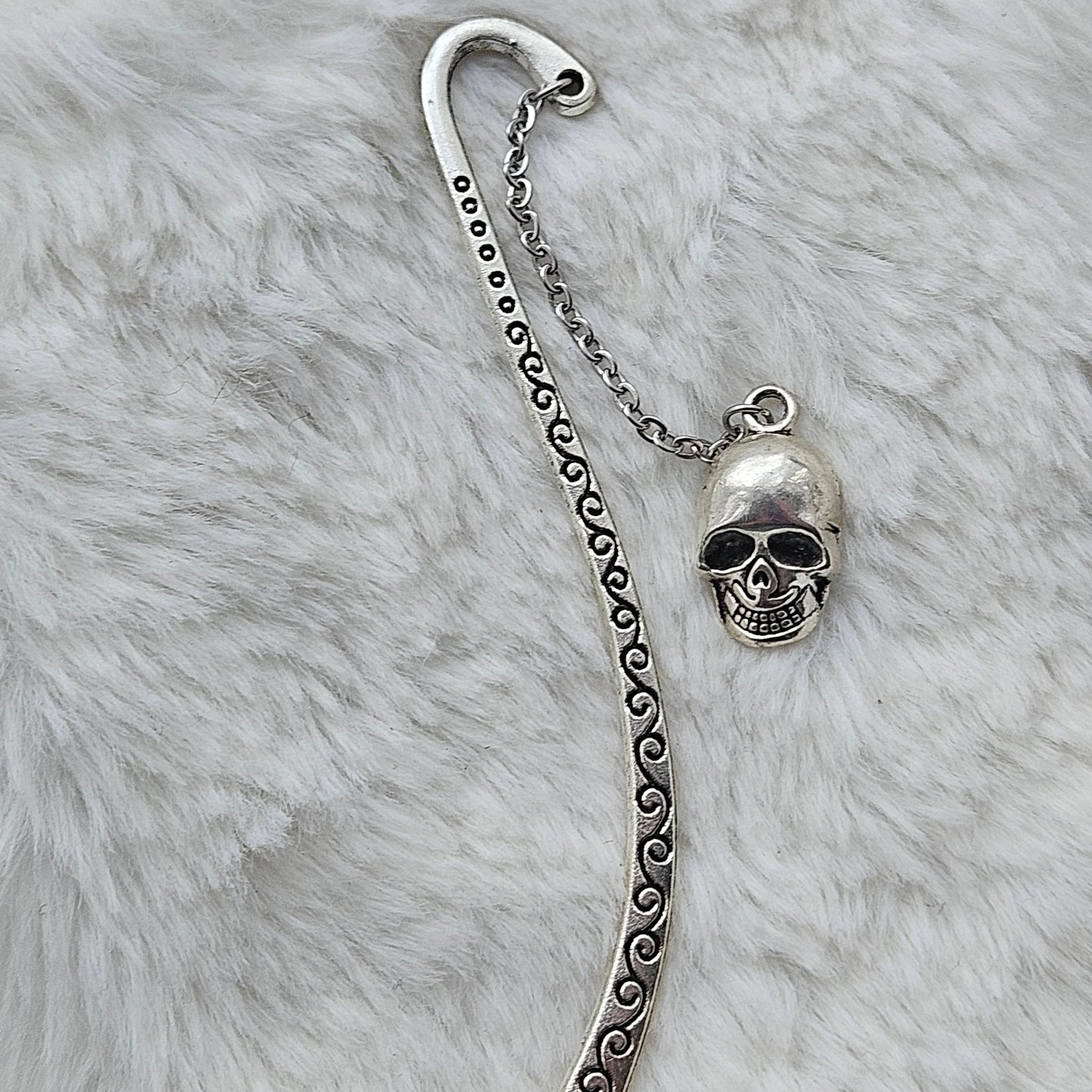 Skull bookmark
