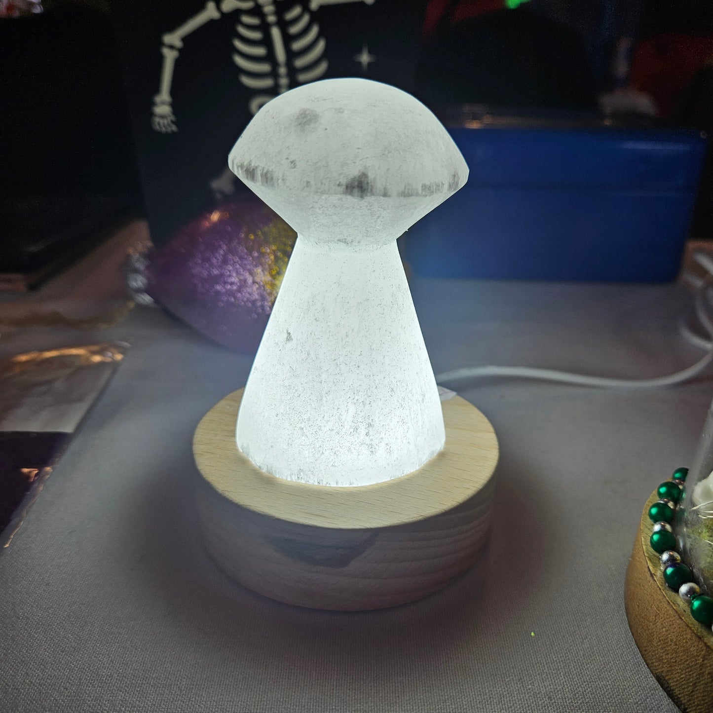 **CLEARANCE** Selenite mushroom lamp